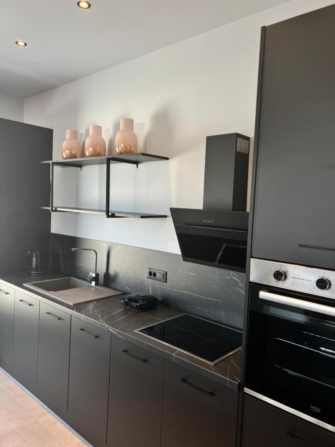 Cora May Central Villa With Private Pool 200M To The Beach Faliraki Eksteriør billede