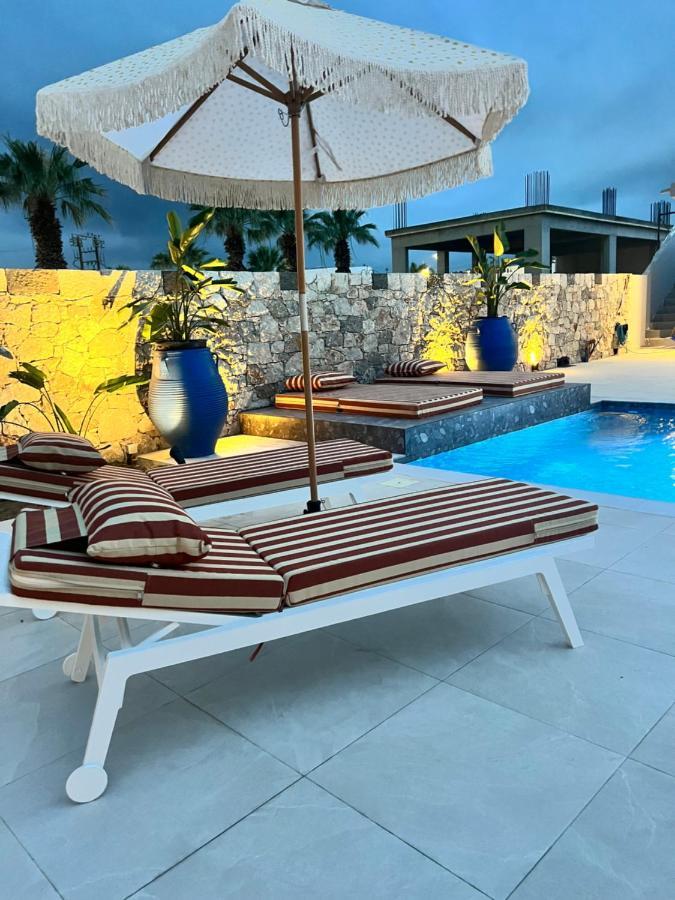 Cora May Central Villa With Private Pool 200M To The Beach Faliraki Eksteriør billede