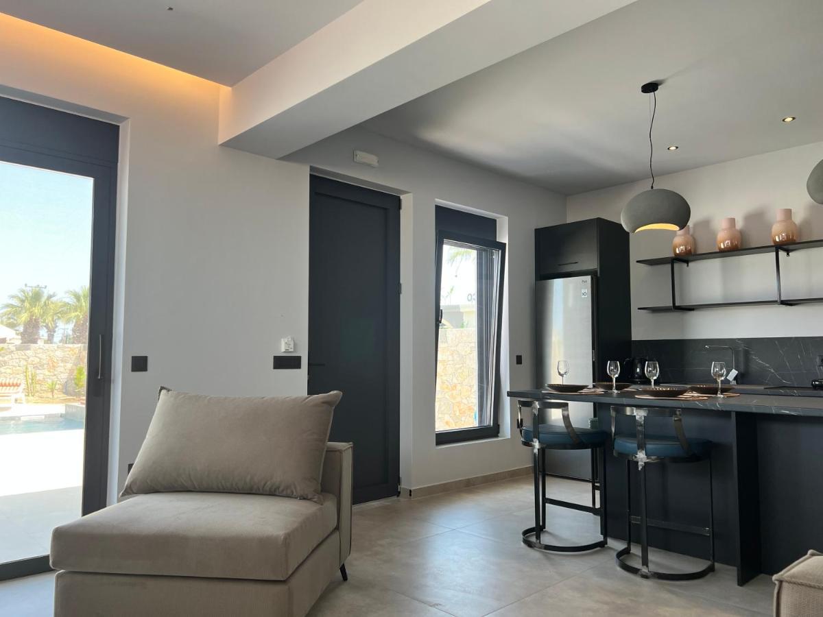 Cora May Central Villa With Private Pool 200M To The Beach Faliraki Eksteriør billede