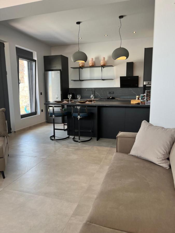 Cora May Central Villa With Private Pool 200M To The Beach Faliraki Eksteriør billede